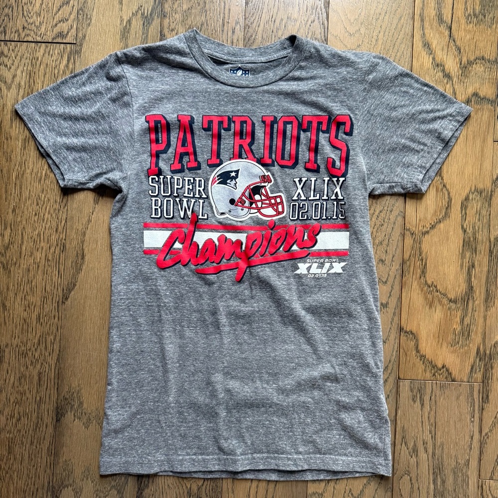 New England Patriots Shirt Men's Small Gray Short Sleeve Super Bowl XLIX Champs
